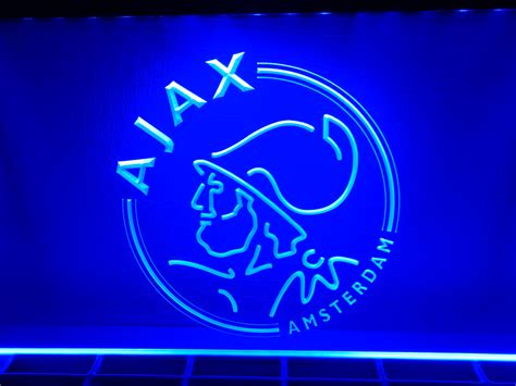 Bekijk het laatste nieuws over ajax socials. AJAX 3D CLUB LOGO LED VERLICHTING DISPLAY | Americanshop