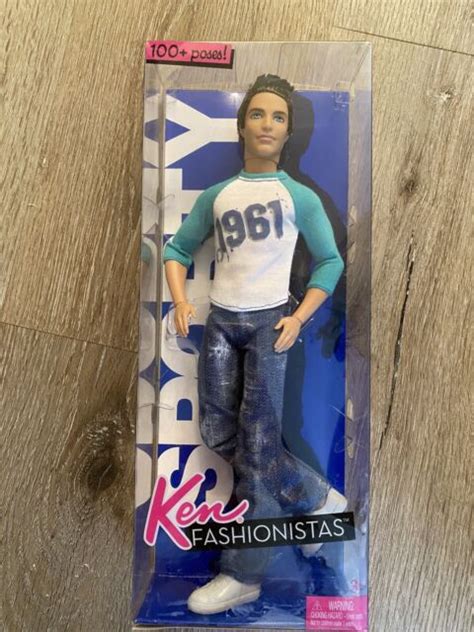 2010 Ken Fashionistas Sporty 1961 Shirt 100 Poses Doll Mattel Barbie