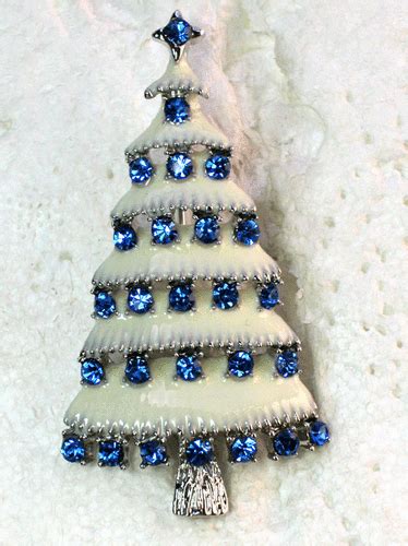 Sapphire Color Blue Rhinestone Crystal Christmas Tree Pin Brooch H11