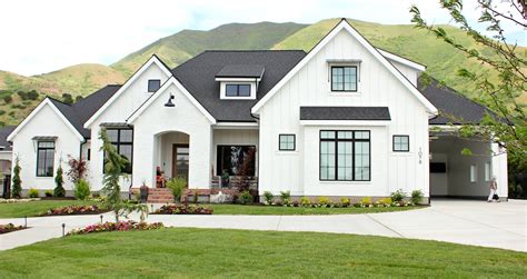 Parade Of Homes 2019 The Mountainside Modern Traditional 320 Sycamore