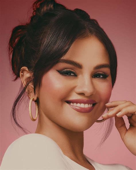 Stunning Selena Gomez Flawless Posing For Rare Beauty Celeblr
