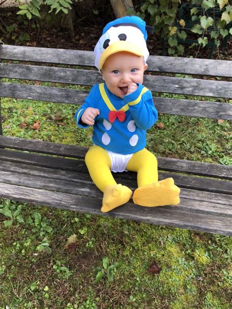 Diy guides for cosplay & halloween. Baby Donald Duck! By Disney store. | Duck costumes, Donald ...