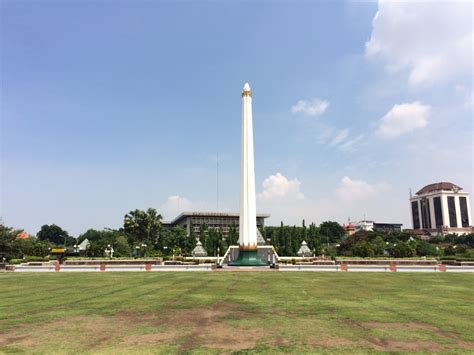 Monumen Tugu Pahlawan Surabaya Ketaketik