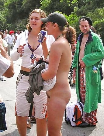 XXX Nude Girl Drinks Beer In Public Event 199812515