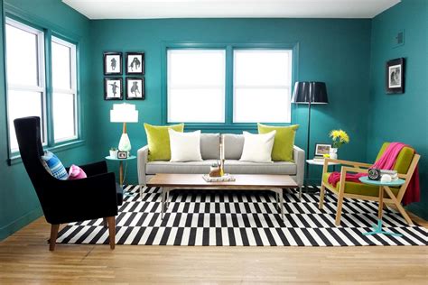 14 Design Tips For Decorating With Teal Hgtvs Decorating And Design