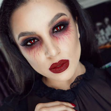 Amazing Vampire Makeup Ideas For Halloween Party Fashions Nowadays Halloween Makeup