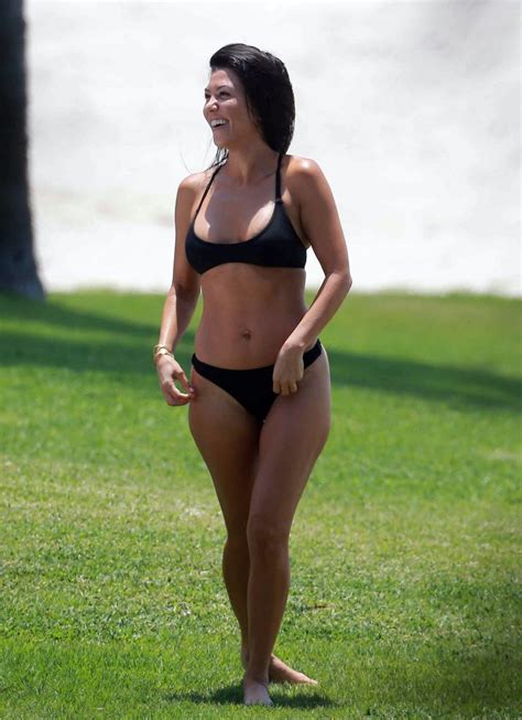Kourtney Kardashian Sexy 23 Photos Thefappening