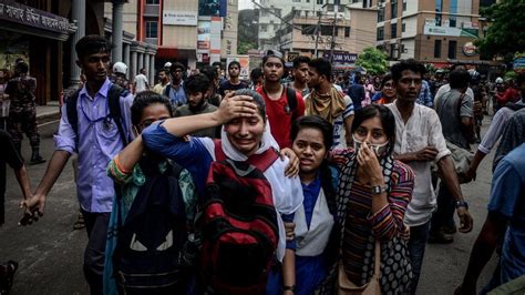 Bangladesh Protests How A Traffic Accident Stopped A City Of 18