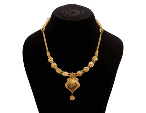 Sree Kumaran Sree Kumaran Thangamaligai Kt Yellow Gold Locket Necklace For Women