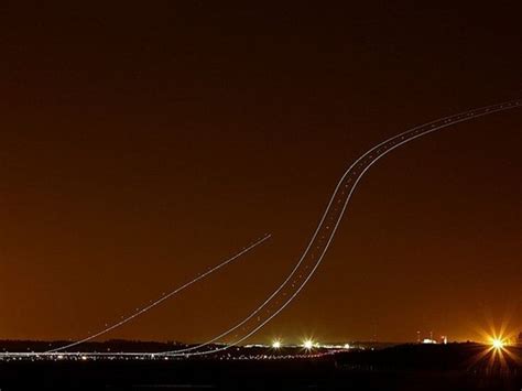 Long Exposure Shots Of Airline Takeoffs And Landings 14 Pics