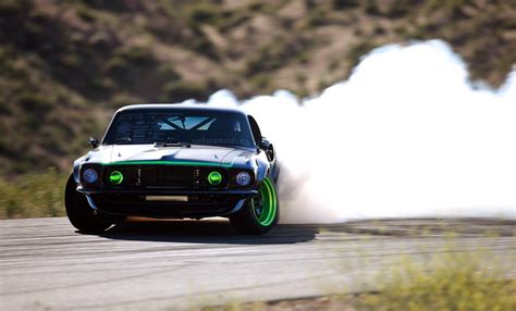 Awesome Car Drifting Hd Wallpapers Pictures Car Wallpaper
