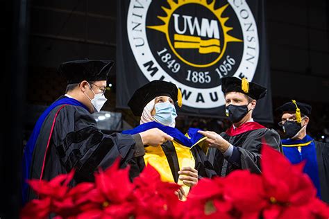 Commencement Makes A Welcome Return To The Stage Uwm Report