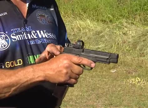 How To Shoot A Pistol With World Champion Shooter Jerry Miculek