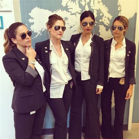 Executive Assistants As Secret Service 1000 In 2020 Career Costumes Professional Halloween