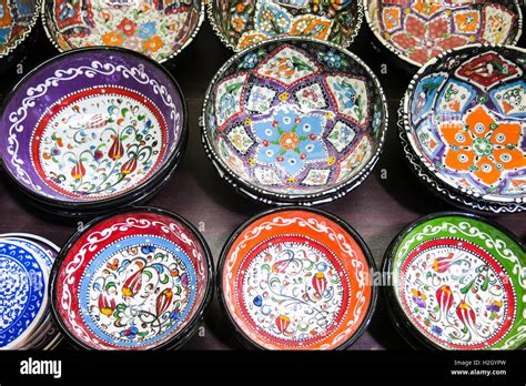 Classical Turkish Ceramics On The Istanbul Grand Bazaar Istambul