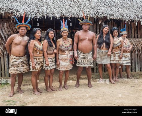 Bora Tribe Hi Res Stock Photography And Images Alamy