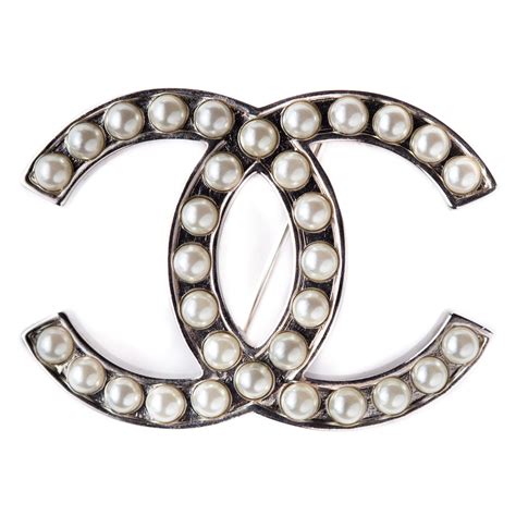 Chanel White Pearl Detail Cc Silver Brooch 4element