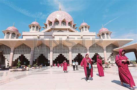 Seni bina islam di malaysia mp3 & mp4. Malaysia tumpuan pelancongan Islam global | Surat Pembaca ...