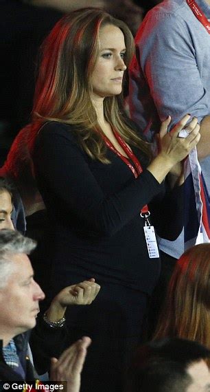 pregnant kim murray cheers on husband andy as he wins the davis cup in belgium daily mail online