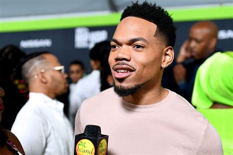 Chance the Rapper Will Host & Perform on 'SNL' This Month
