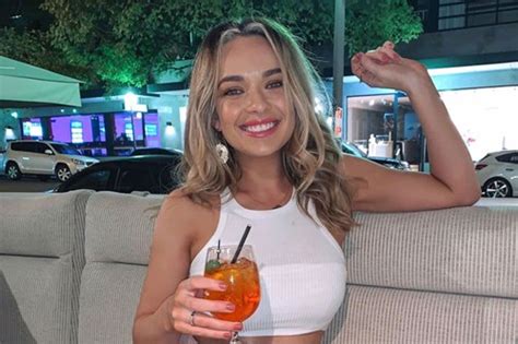 bachelor reject abbie chatfield shows off her revenge body after being s t shamed girlfriend