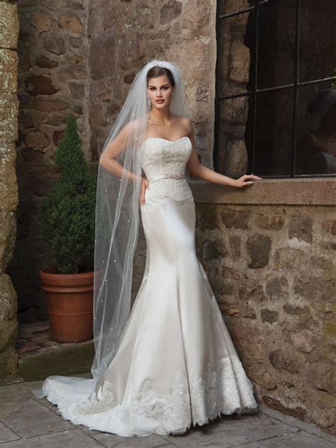 Mermaid Wedding Dresses - An Elegant Choice For Brides ...