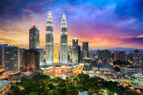 I was thinking this place would be crowded because. Tourist Attractions to Visit in Malaysia in 2020 | Kuala ...