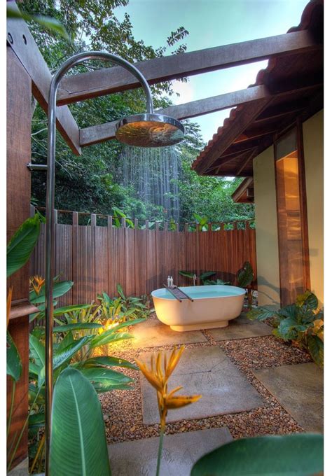 Discover The Most Wanted And Exquisite Outdoor Bathrooms