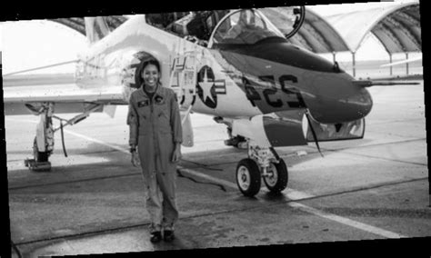 Us Navy S First Black Female Fighter Pilot Ltjg Madeline Swegle
