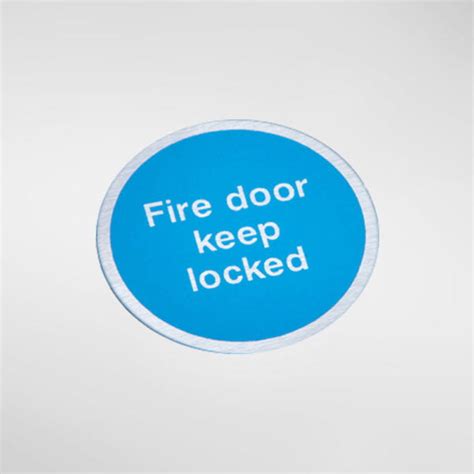 8448s Modric Self Adhesive ‘fire Door Keep Locked Sign