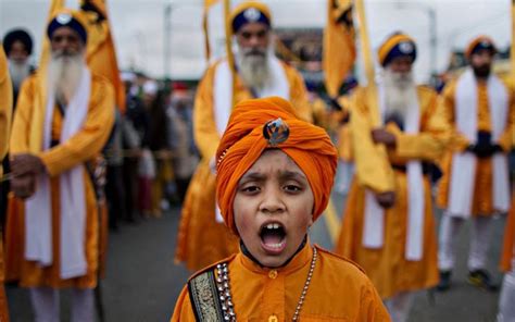 The Meaning Of Vaisakhi The Biggest Sikh Celebration Sikhnet