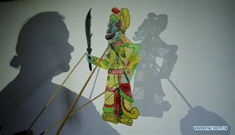 Artist Presents Traditional Shadow Puppet Plays For Free In E Chinas