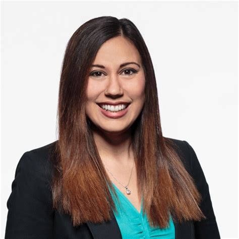 1 barrera es mejor conocida por sus roles en telenovelas como siempre tuya acapulco (2014), y tanto amor (2015), también interpretó a isabel cantú en la serie de netflix, club de cuervos (2017). Melissa Gonzalez - Agent