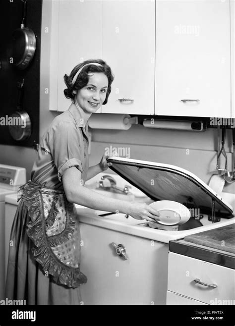 Dishwasher Vintage Hi Res Stock Photography And Images Alamy