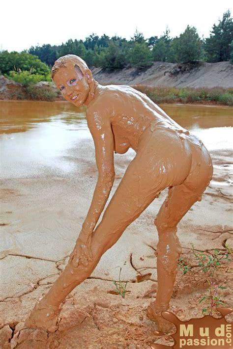 Uncensored Naked Girls In Mud