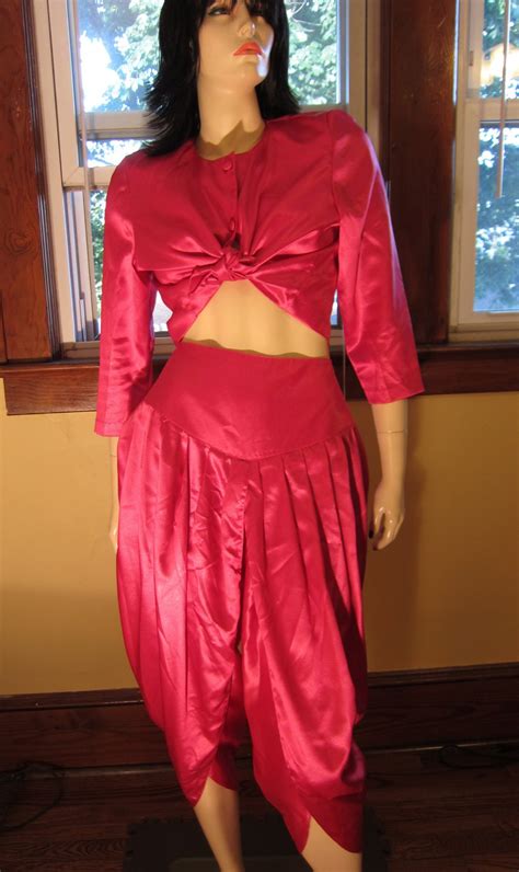 Vintage I Dream Of Jeannie Style Sexy Harem Girl Hot Pink Satin 70s 80s