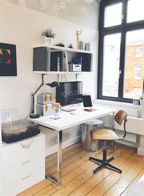 10 Well Managed Creative Workspaces For Graphic Designers Design