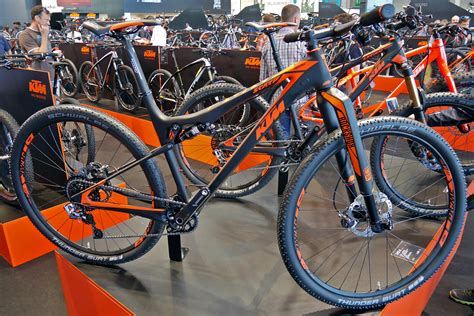 Eb Ktm Updates Mountain Bikes With Straight Line Link Suspension Boost Plus And More