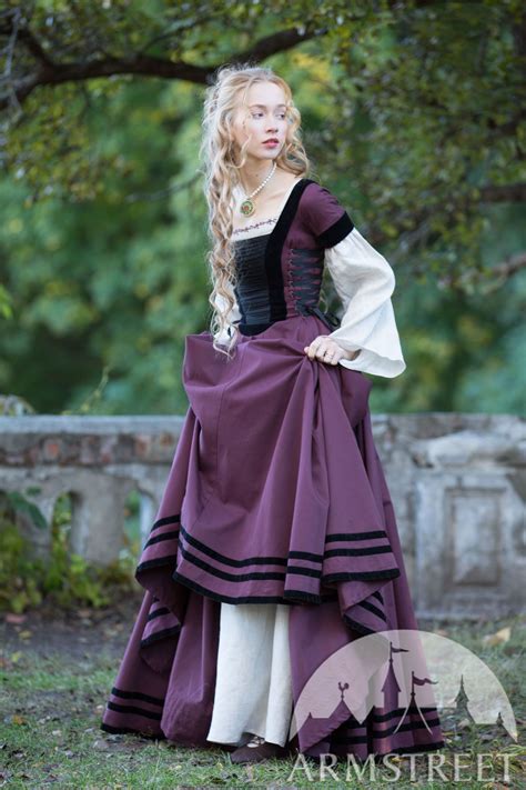 Tailliertes Kleid Mit Samt „renaissance Erinnerung” Renaissance Fashion Old Fashion Dresses