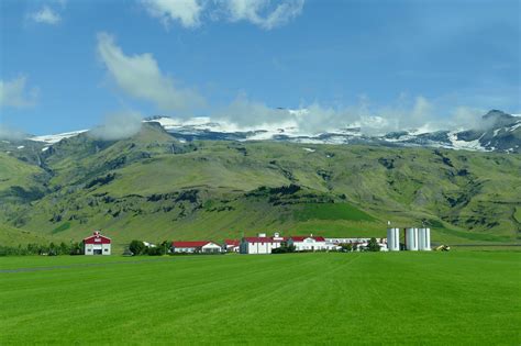 What is Icelandic yoghurt [known as Skyr]?