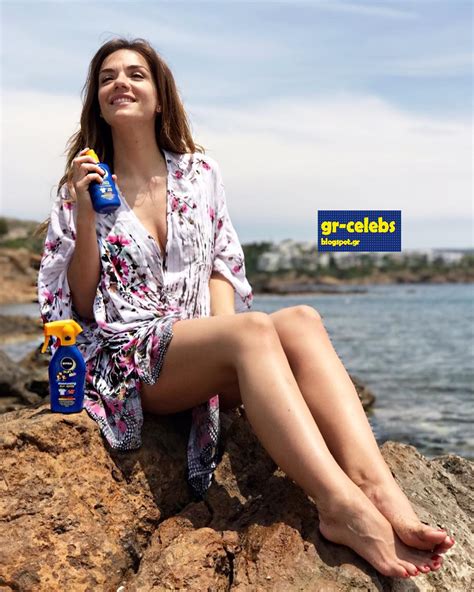Σε πελάγη ευτυχίας βάσω λασκαράκη. Ελληνίδες Celebrities : Η Βάσω Λασκαράκη στο Instagram (vol.8)