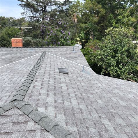 Concrete or clay tile roofs will help stabilize your home's interior temperature in three. Did you know that replacing your old roof with an energy efficient roof can save you energy ...