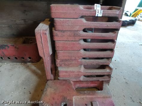 10 International Tractor Weights In Bazine Ks Item Di9620 Sold