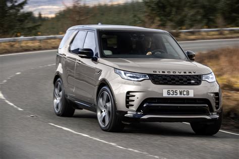 Land Rover Discovery Review 2023 Drive Specs And Pricing Carwow