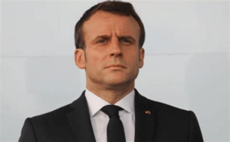Macron Flirt Eyebrow Gif Primogif