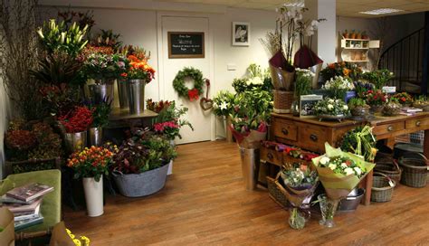 How To Get More People Into Your Flower Shop Florist Hanoi
