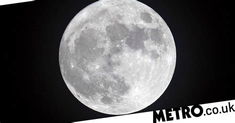 How And When To See The Super Snow Moon Light Up The Sky This Weekend