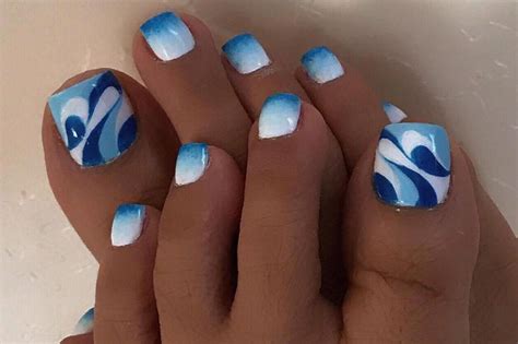 Swirls And Ombre Nailpaintideaspolish Summer Toe Nails Toenail Art