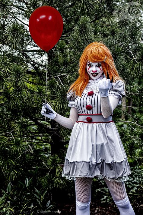 pennywise cosplay by laineycat cosplay stephen king s it halloween cosplay cosplay costumes