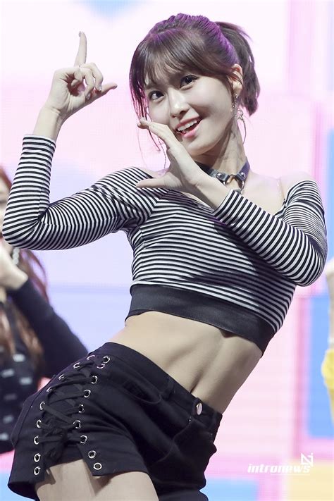 10 Times Twices Momo Was A Sexy Body Line Queen With Her Unreal
